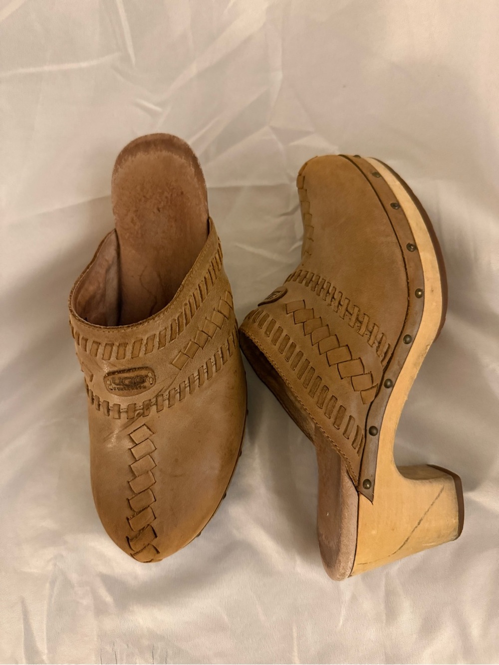 Ugg Women's Tan Leather Woven Clog Mules